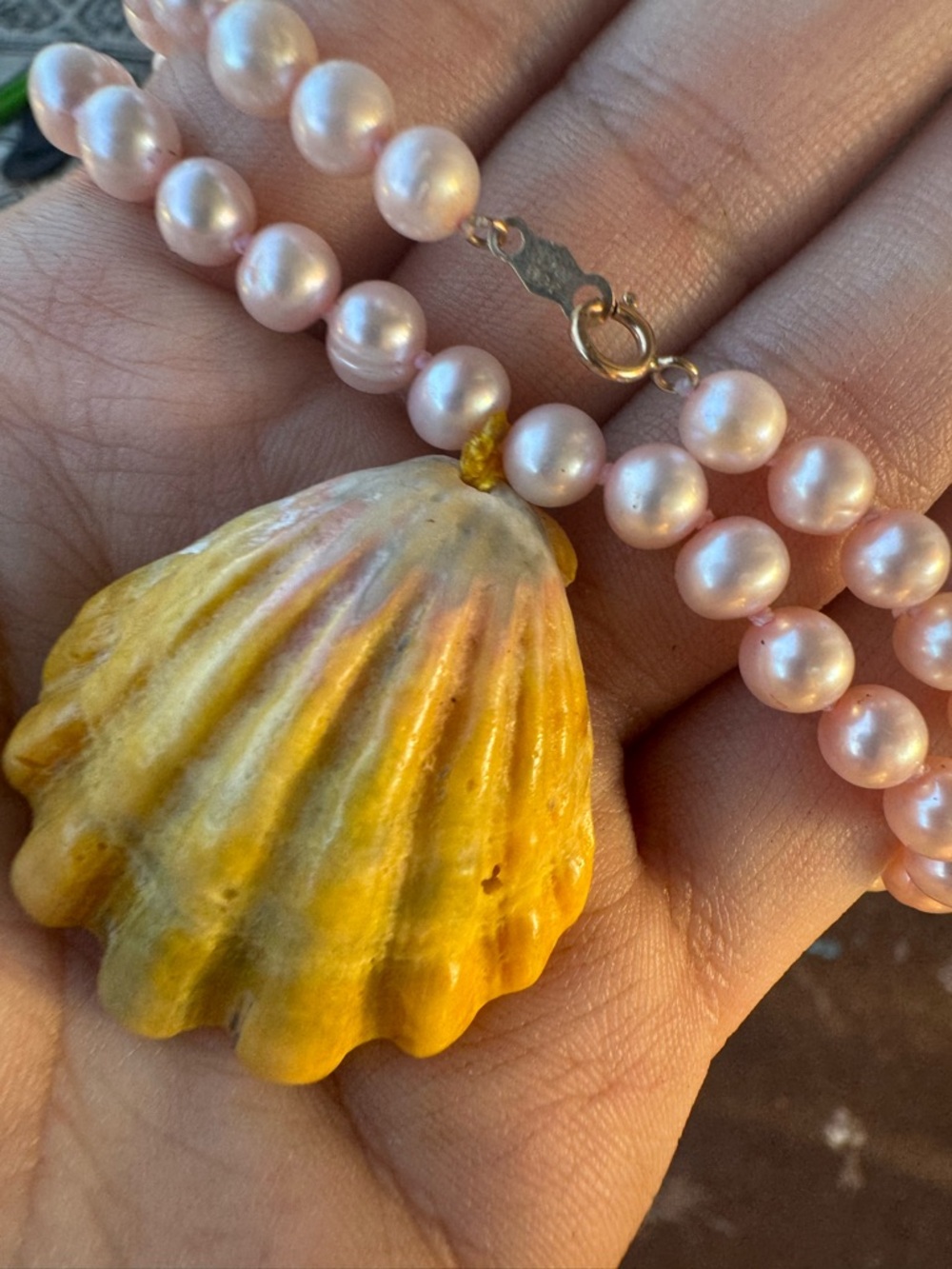 Rare Hawaii solid 10k gold genuine pearl/sunrise shell necklace-for royalty - Picture 3 of 15